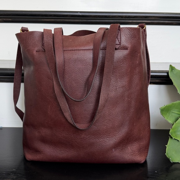 Madewell, genuine, leather shoulder tote, Crossbody Travel, soft luxurious - Picture 5 of 9